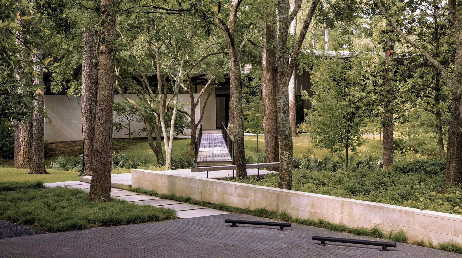 StudioOutside_BridgeHouse_04.jpg