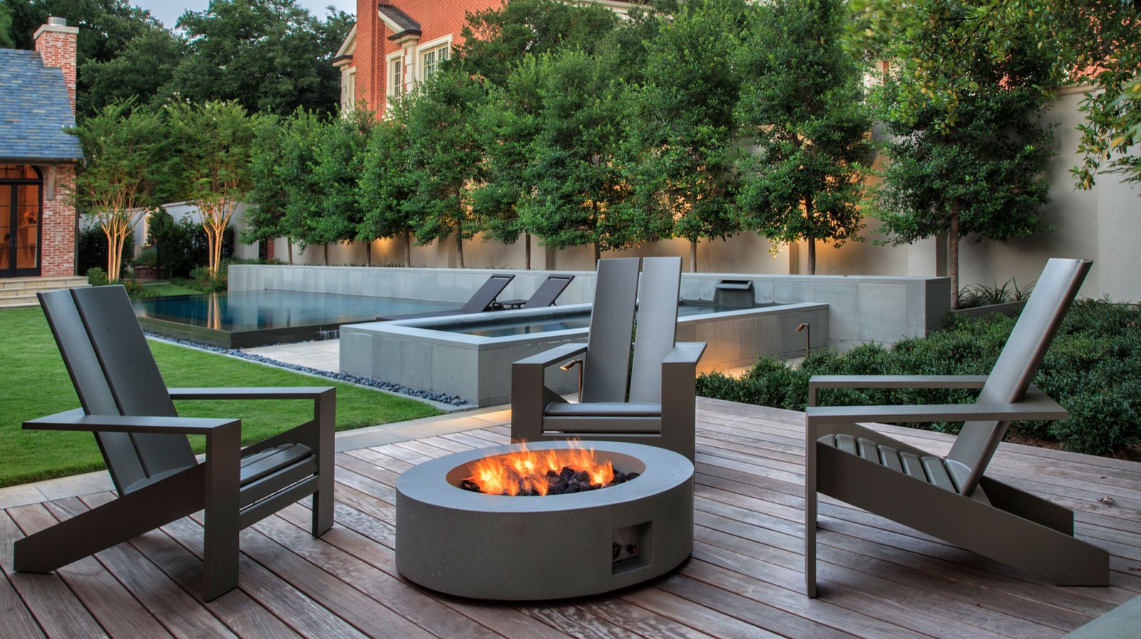 StudioOutside_GillonPlace_06.jpg