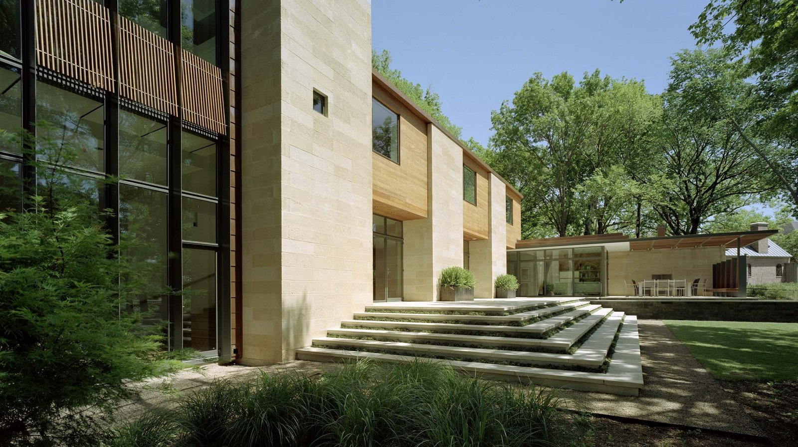 StudioOutside_HousebytheCreek_03.jpg