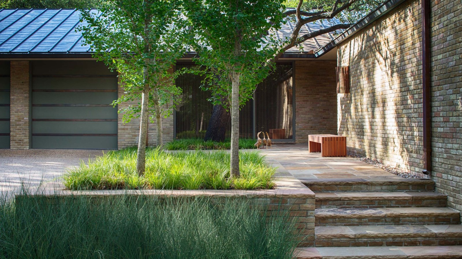 StudioOutside_MidcenturyCreekside_04.jpg