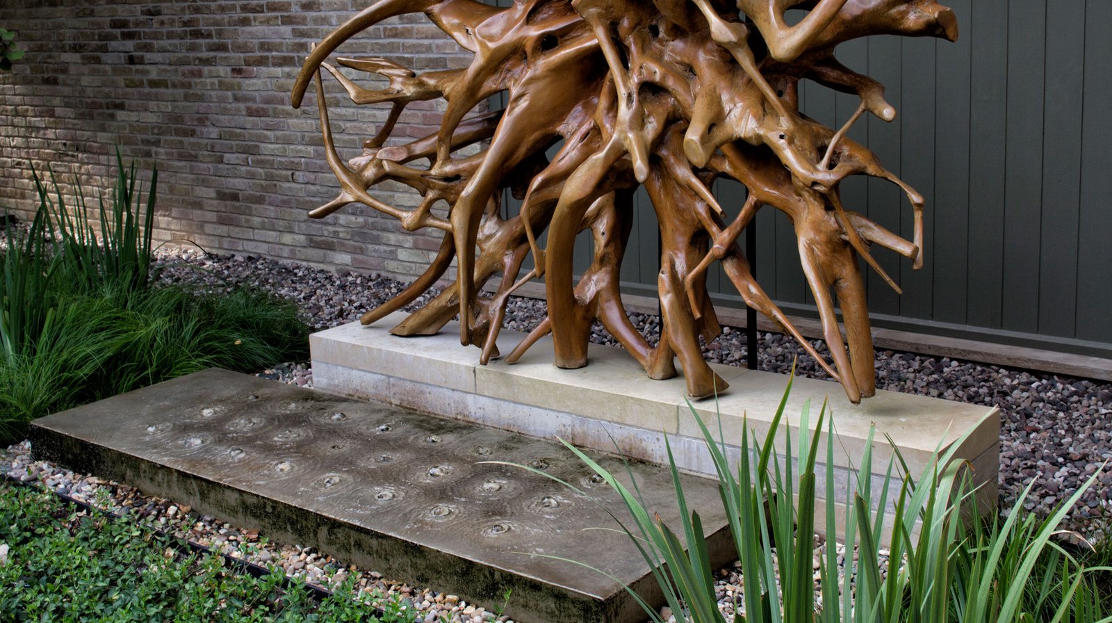 StudioOutside_MidcenturyCreekside_10.jpg