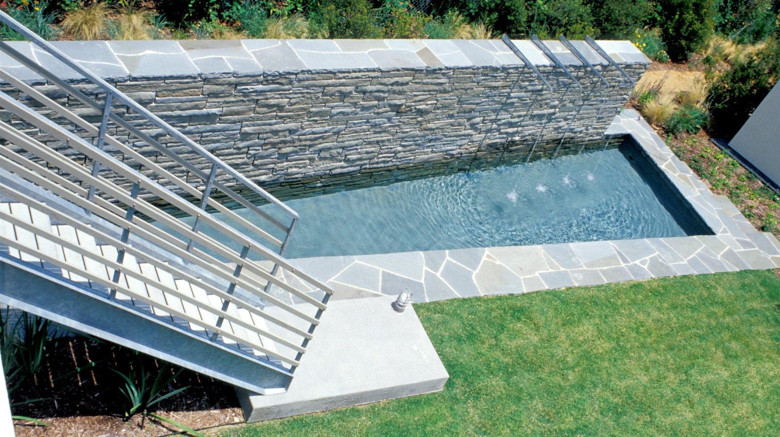 StudioOutside_SunlitHouse_03.jpg