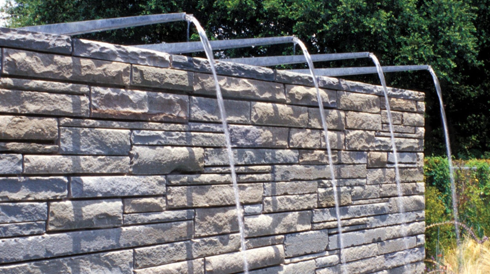 StudioOutside_SunlitHouse_05.jpg