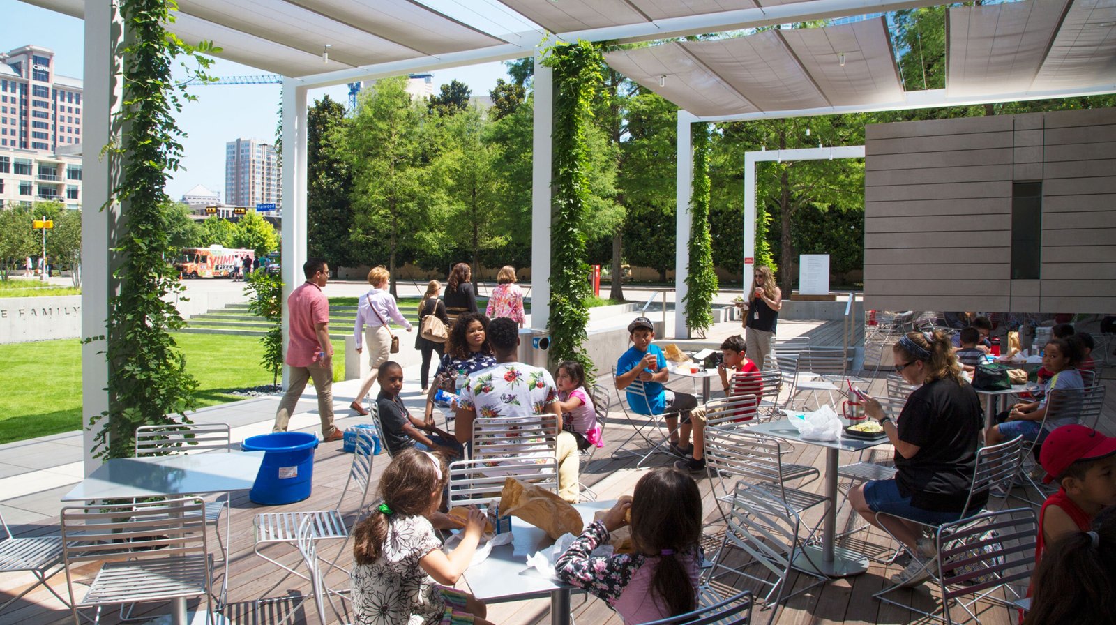 StudioOutside_EagleFamilyPlazaDMA_06.jpg