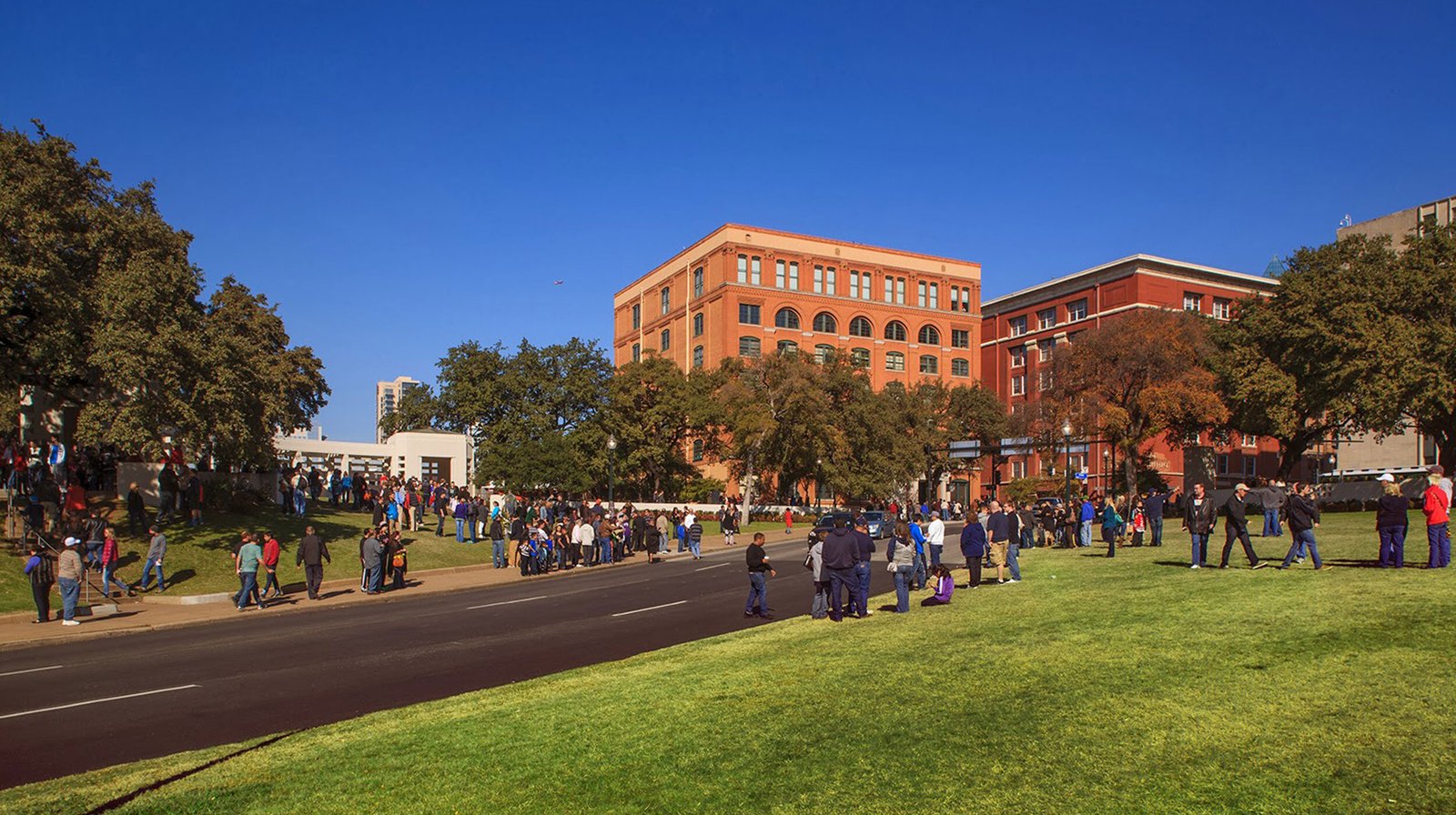 StudioOutside_Dealey Plaza_08.jpg
