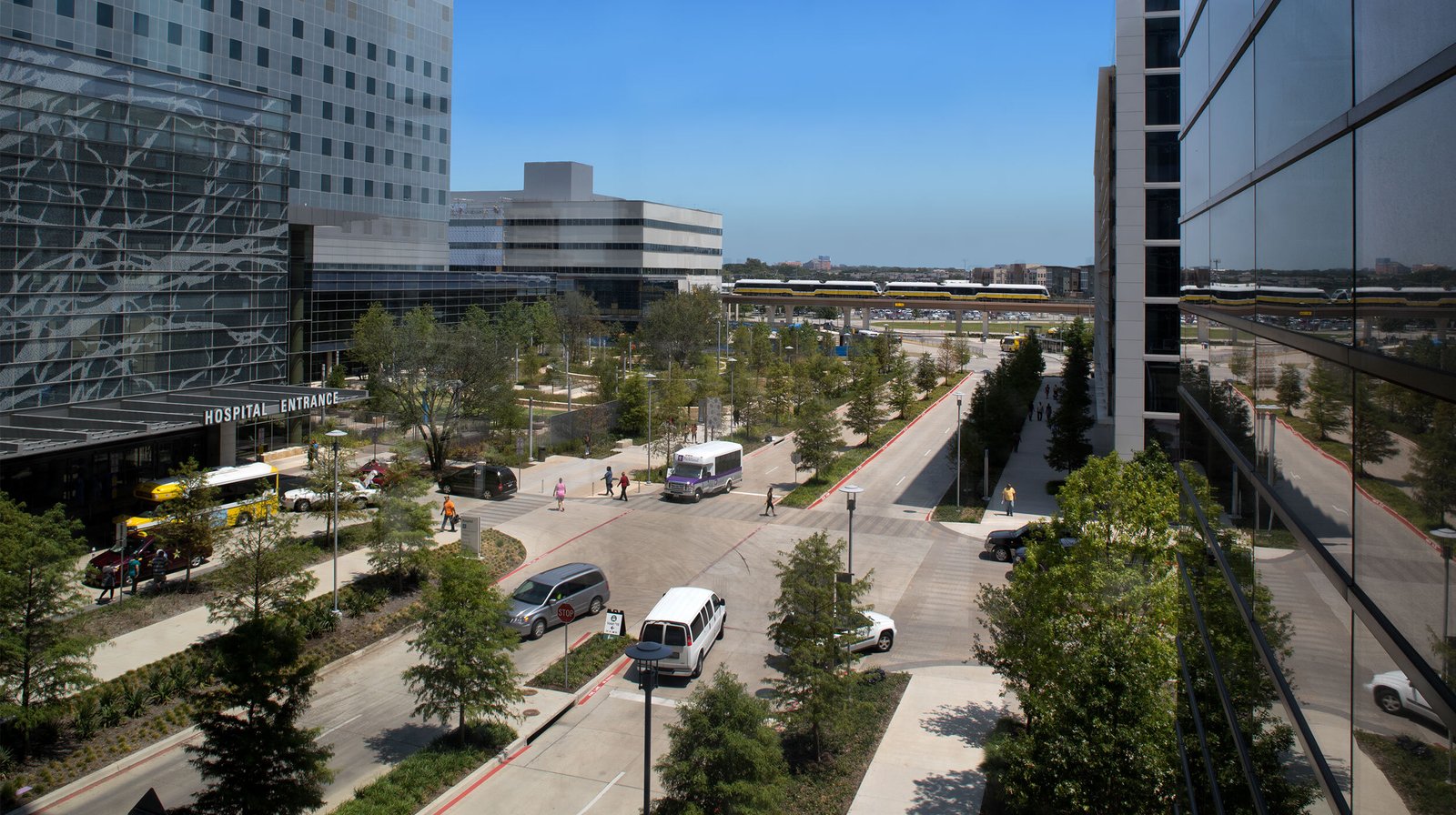 StudioOutside_Parkland Hospital_03.jpg