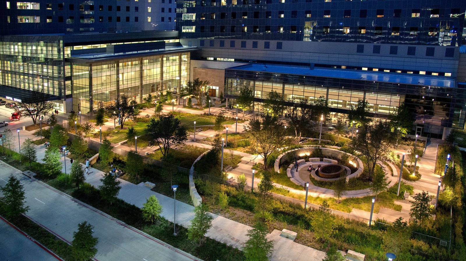 StudioOutside_Parkland Hospital_11.jpg