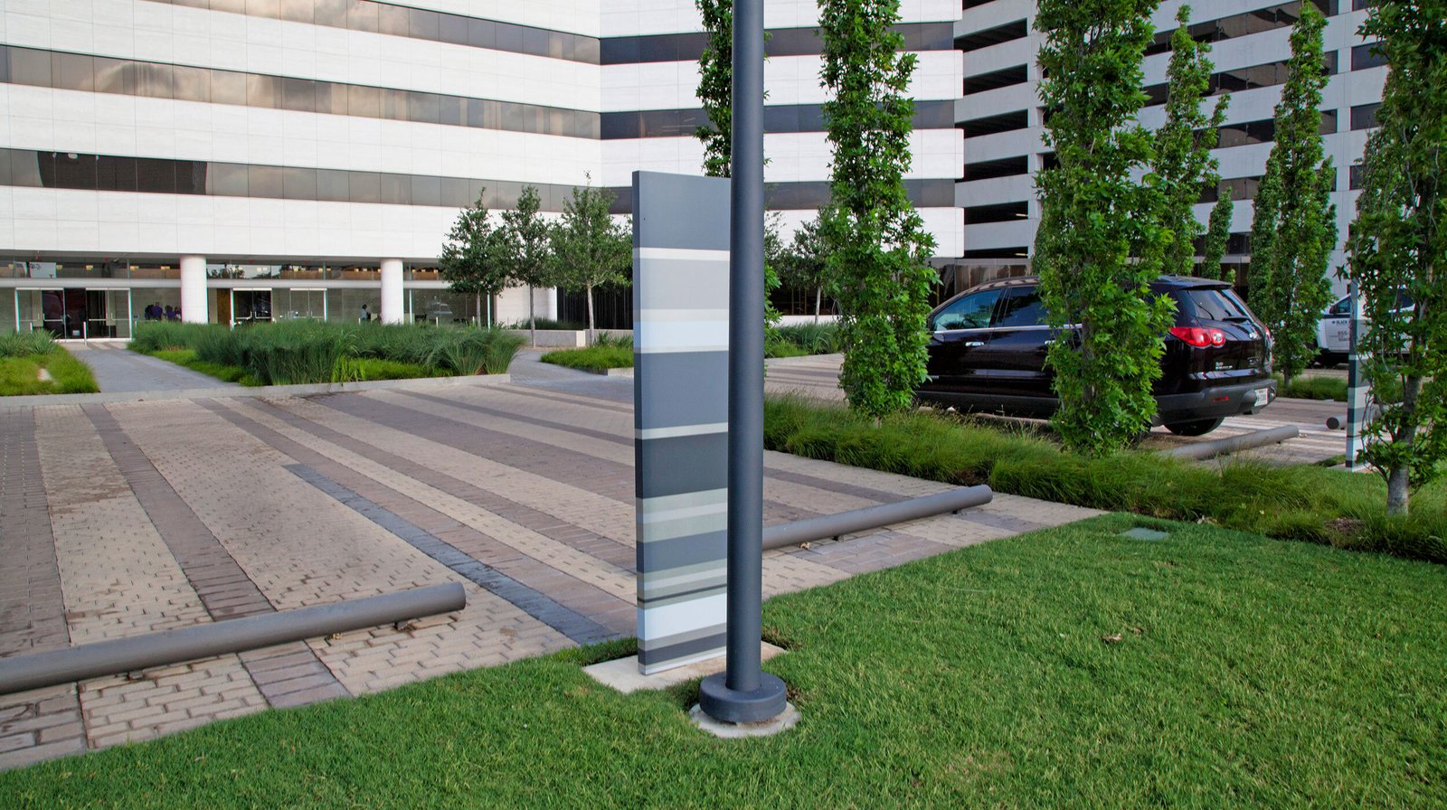 StudioOutside_Westheimer Office Complex_06.jpg
