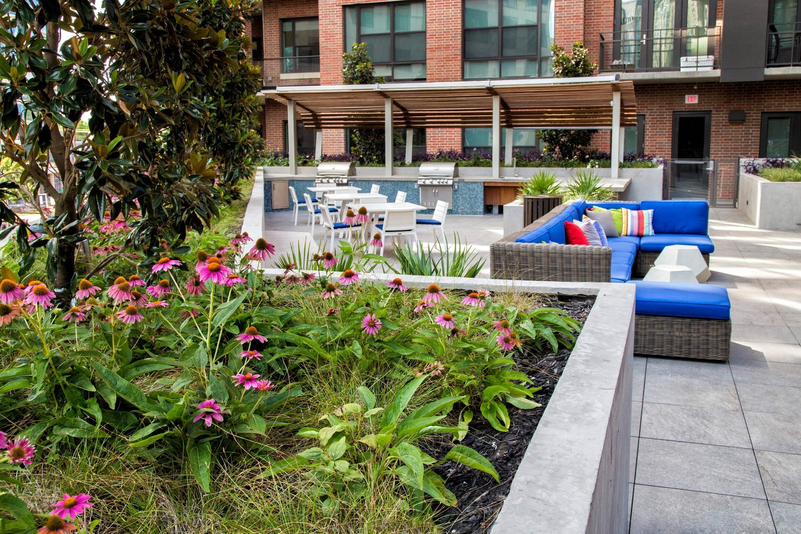 StudioOutside_McKinneyAvenueResidences_06.jpg