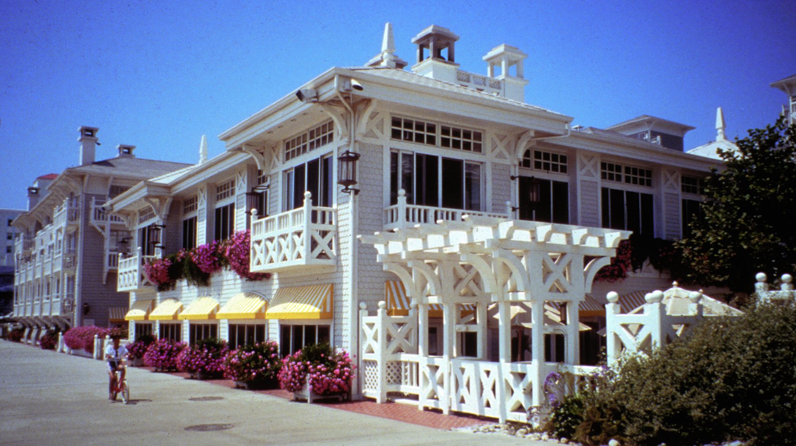 StudioOutside_Shutters On The Beach_02.jpg