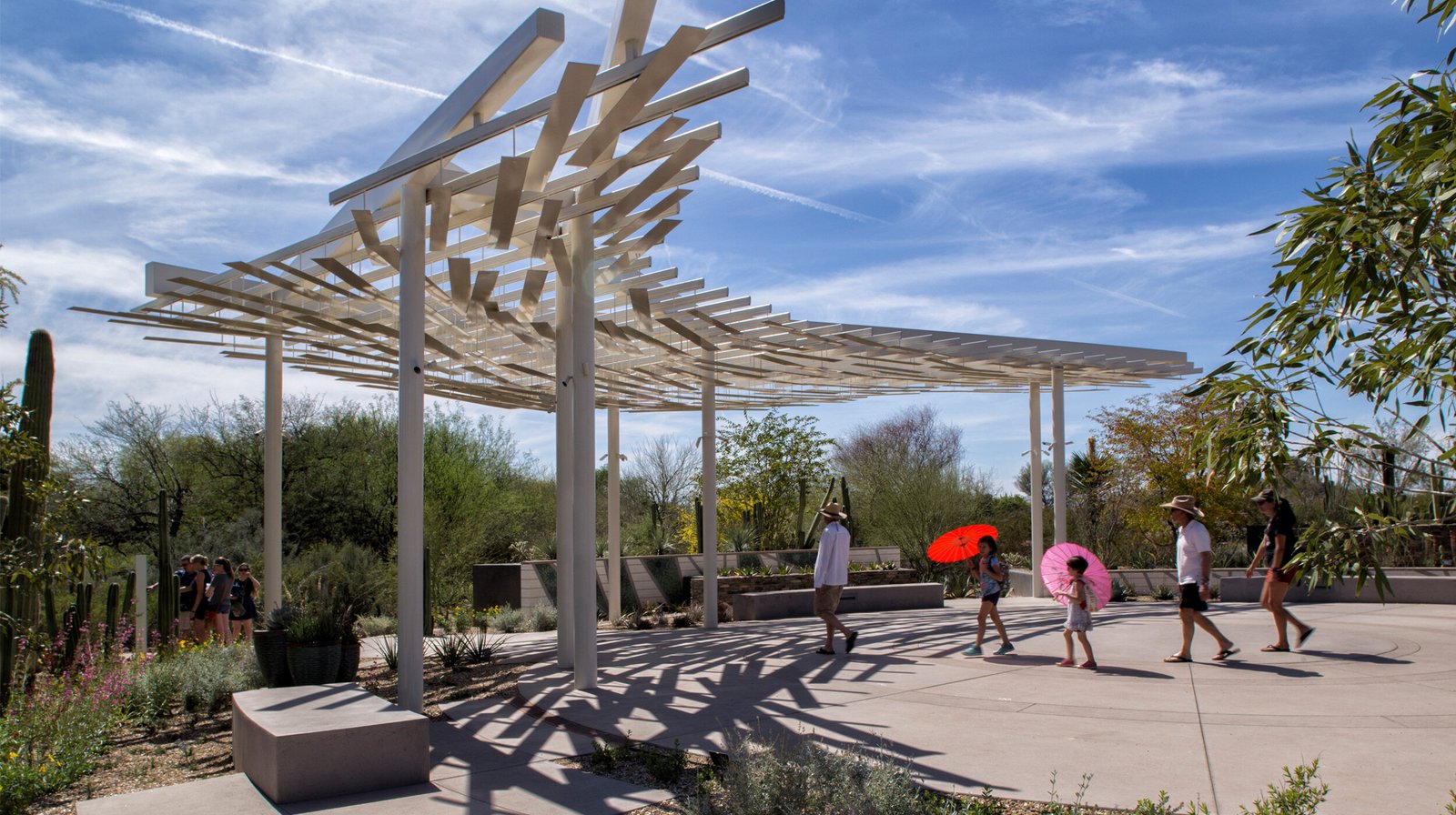 StudioOutside_Desert_Portal_03.jpg