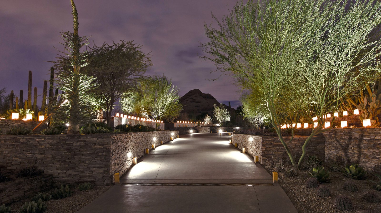 StudioOutside_Desert_Portal_10.jpg