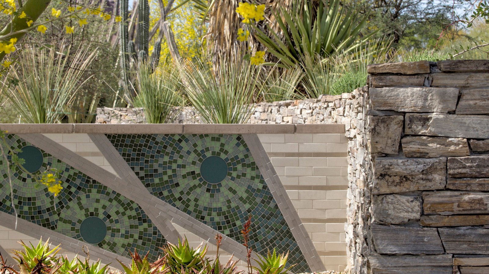 StudioOutside_Desert_Portal_11.jpg