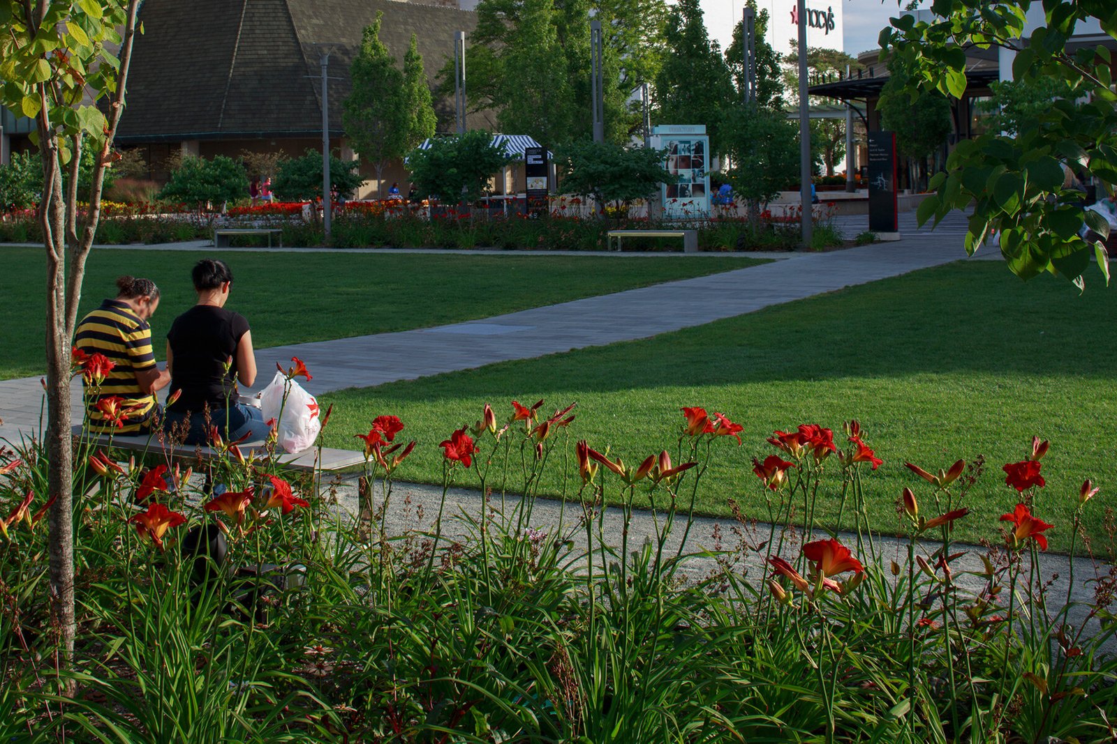 StudioOutside_OakbrookCenter_08.jpg