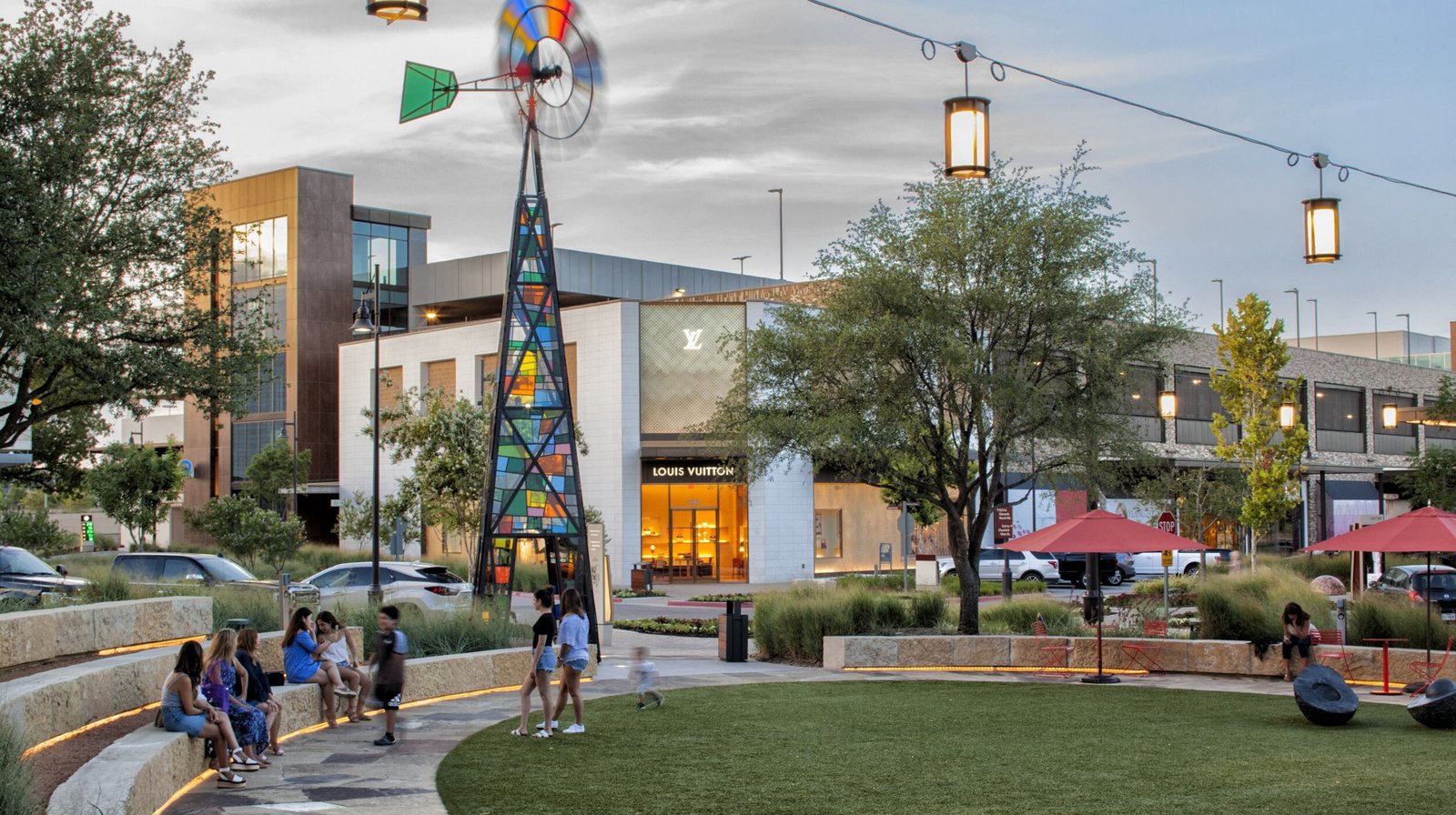 StudioOutside_TheShopsatClearfork_02.jpg