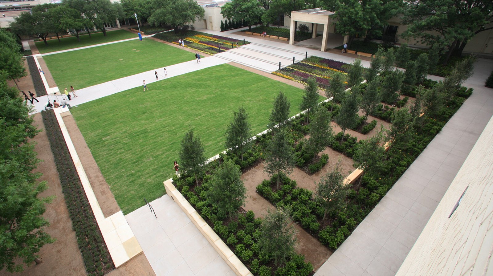 StudioOutside_NorthPark_Center_Garden_09.jpg