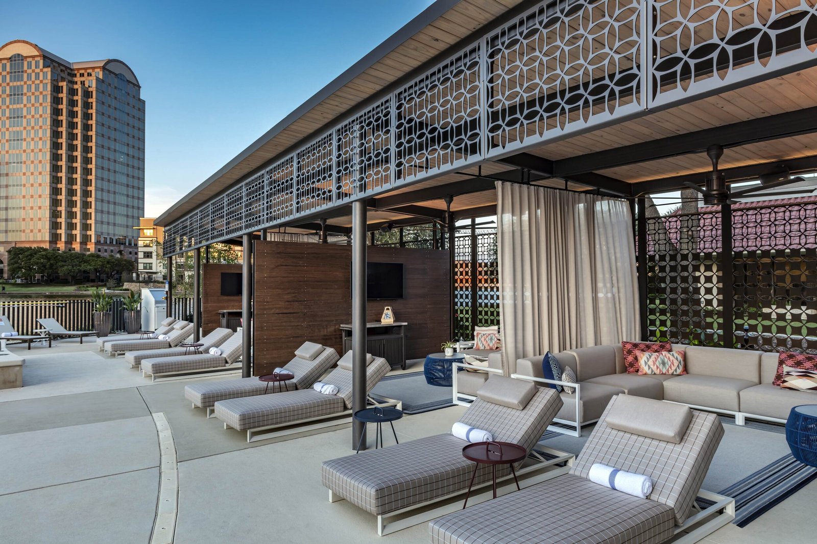Seating-and-details-in-the-cabanas-near-the-pool.jpg